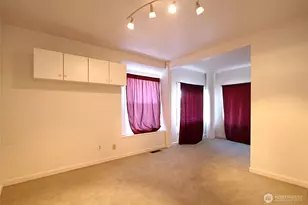 8011 Aurora Ave N, Seattle, WA 98103 - Photo 28