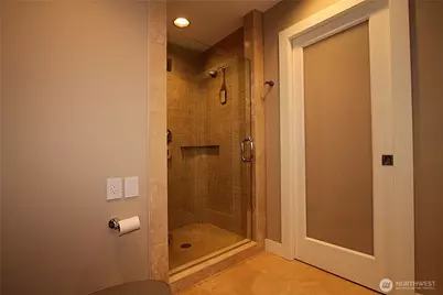 8011 Aurora Avenue N, Seattle, WA 98103 - Photo 18