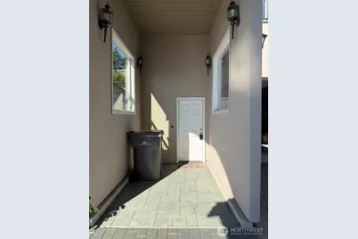 10925 81st Pl NE, Kirkland, WA 98034 - Photo 18