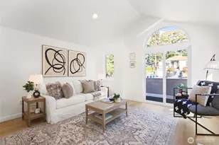 9751 Densmore Ave N, Seattle, WA 98103 - Photo 2