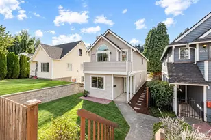 9751 Densmore Ave N, Seattle, WA 98103 - Photo 32