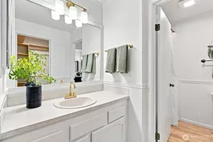 4187 W Lake Sammamish Pkwy SE, Bellevue, WA 98008 - Photo 18