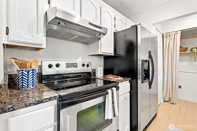 4187 W Lake Sammamish Parkway SE #B207, Bellevue, WA 98008 - Photo 12