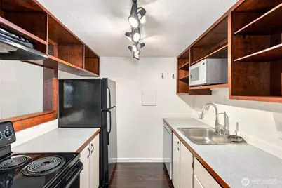 14010 Juanita Drive NE #C6, Kirkland, WA 98034 - Photo 6