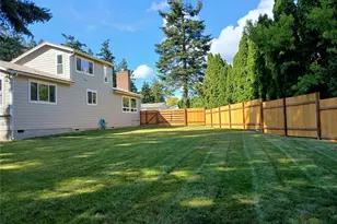 13707 Harbor Ln, Anacortes, WA 98221 - Photo 2