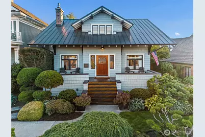 718 N Stadium Way, Tacoma, WA 98403 - Photo 2