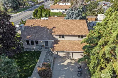 324 S Iowa Avenue, East Wenatchee, WA 98802 - Photo 2
