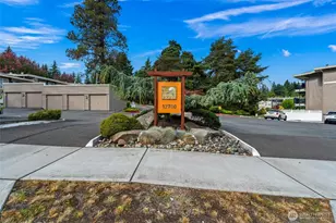 811 126th Pl NE, Bellevue, WA 98005 - Photo 32