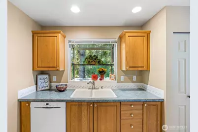 9650 Sandy Isle Lane, Silverdale, WA 98383 - Photo 14