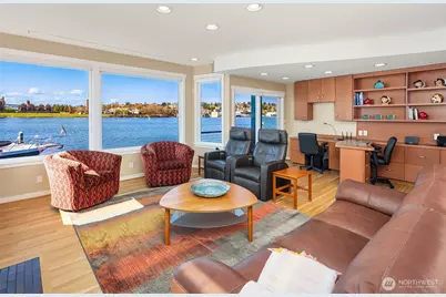 10 E Roanoke Street #2, Seattle, WA 98102 - Photo 2