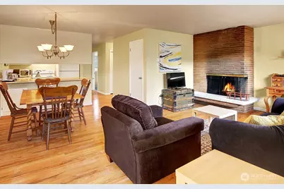 4301 Whitman Avenue N, Seattle, WA 98103 - Photo 16