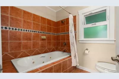 10015 68th Avenue S, Seattle, WA 98178 - Photo 14