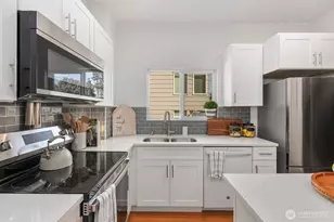 1043 S Cloverdale St, Seattle, WA 98108 - Photo 14