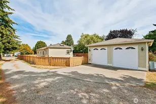 943 NW 97th St, Seattle, WA 98117 - Photo 30