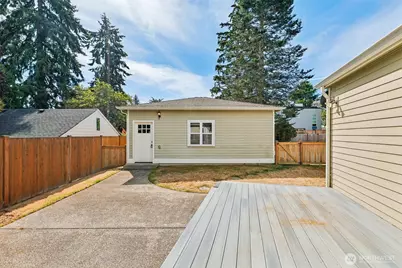 943 NW 97th Street, Seattle, WA 98117 - Photo 26