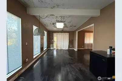 1911 1st Avenue W, Bremerton, WA 98312 - Photo 10