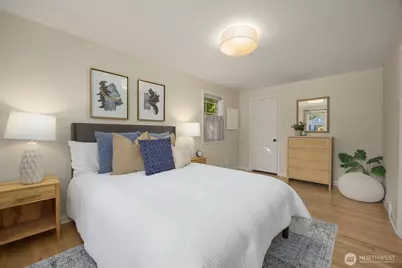 8039 40th Avenue NE, Seattle, WA 98115 - Photo 4