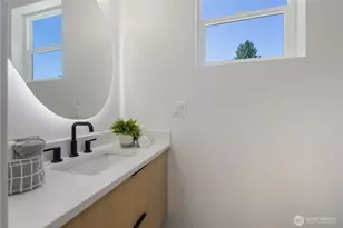 726 N 89th St, Seattle, WA 98103 - Photo 14