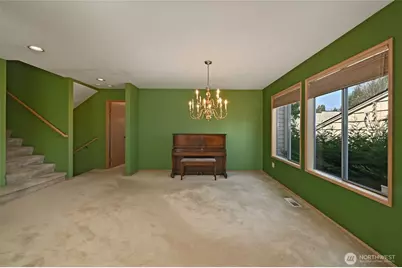 4407 30th Avenue W, Seattle, WA 98199 - Photo 8