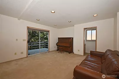 4407 30th Avenue W, Seattle, WA 98199 - Photo 12
