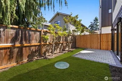 724 N 89th Street, Seattle, WA 98103 - Photo 24