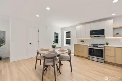 724 N 89th Street, Seattle, WA 98103 - Photo 10