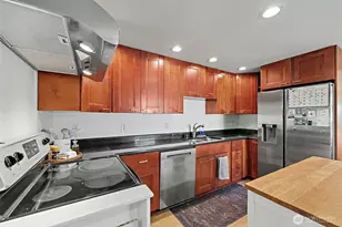 2638 SW 106th St, Seattle, WA 98146 - Photo 10