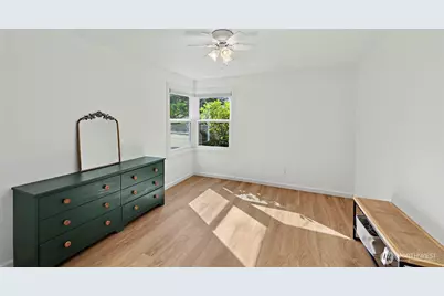 2638 SW 106th Street, Seattle, WA 98146 - Photo 18