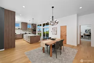 2410 NW Neptune Pl, Seattle, WA 98117 - Photo 6