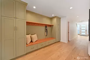 2410 NW Neptune Pl, Seattle, WA 98117 - Photo 24