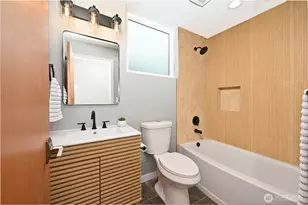 2410 NW Neptune Pl, Seattle, WA 98117 - Photo 12