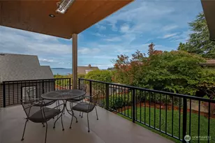 2410 NW Neptune Pl, Seattle, WA 98117 - Photo 10