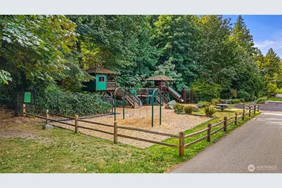 11233 240th St SW, Woodway, WA 98020 - Photo 32
