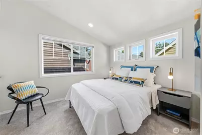 12325 10th Place NE #D, Seattle, WA 98125 - Photo 18