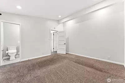 25657 Marine View Drive S, Des Moines, WA 98198 - Photo 22