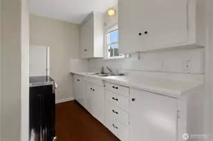 510 S 58th St, Tacoma, WA 98408 - Photo 8