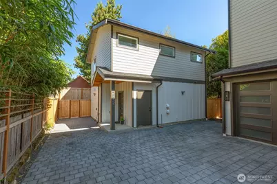 2838 NW 73rd Street, Seattle, WA 98117 - Photo 2