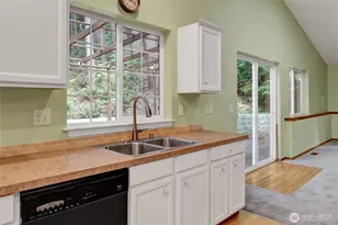 388 Sudden Valley Dr, Bellingham, WA 98229 - Photo 8