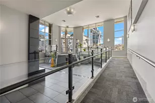 699 John St, Seattle, WA 98109 - Photo 22