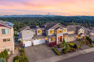 10908 177th Ave Ct E, Bonney Lake, WA 98391 - Photo 2
