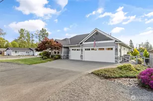 268 N McNeely St, Buckley, WA 98321 - Photo 2
