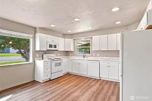 64 N James Ave, East Wenatchee, WA 98802 - Photo 10