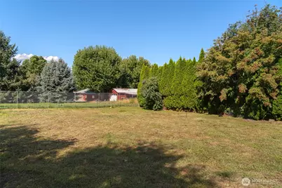 64 N James Avenue, East Wenatchee, WA 98802 - Photo 2