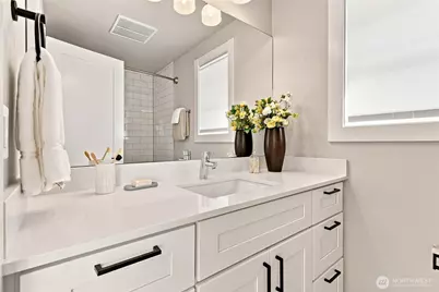 5128 Palatine Avenue N, Seattle, WA 98103 - Photo 20