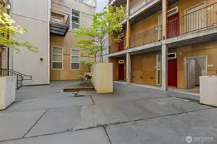 66 Bell St, Seattle, WA 98121 - Photo 34