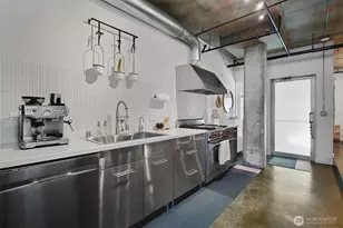 66 Bell St, Seattle, WA 98121 - Photo 12
