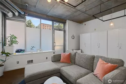 66 Bell Street #4, Seattle, WA 98121 - Photo 6