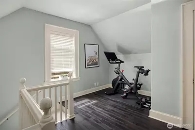 43 W Etruria, Seattle, WA 98119 - Photo 12