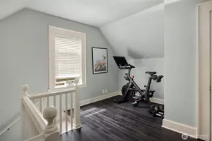 43 W Etruria, Seattle, WA 98119 - Photo 12