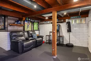 43 W Etruria, Seattle, WA 98119 - Photo 16